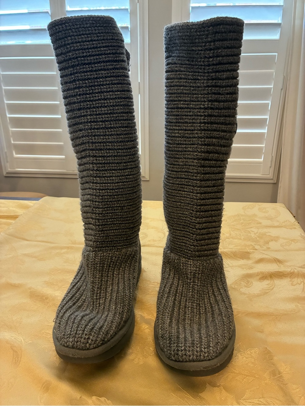 UGG Classic Cardy Knit Boots - Heather Grey Size 7